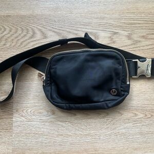 Lululemon belt bag